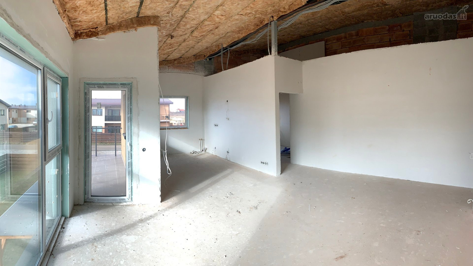 NT pardavimas,dalinė apdaila