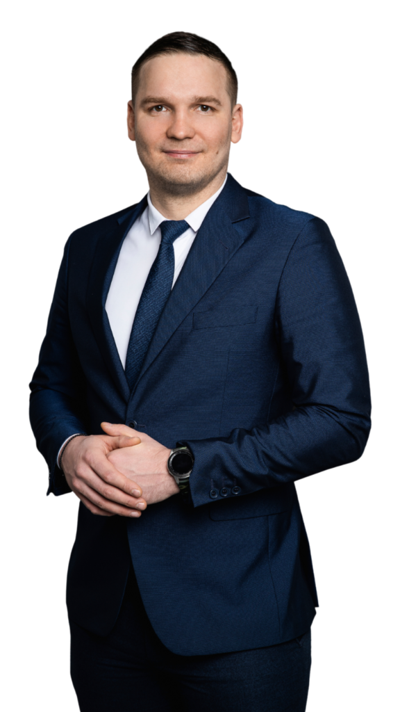 Verslo vyras su tamsiu kostiumu